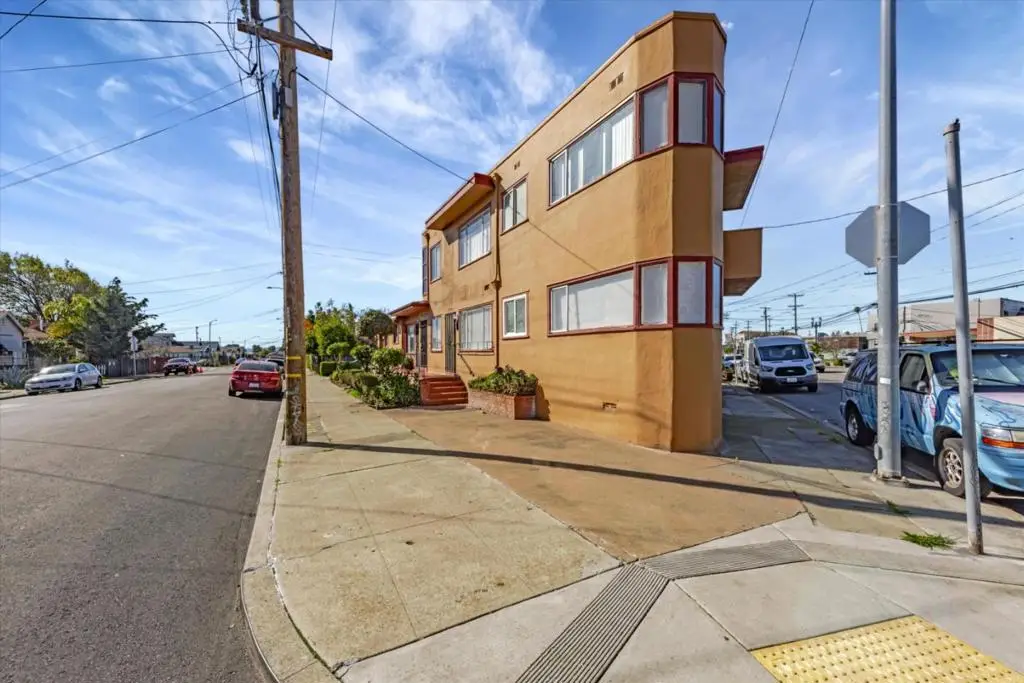 6033 Foothill Boulevard, Oakland, CA 94605 - Image #1