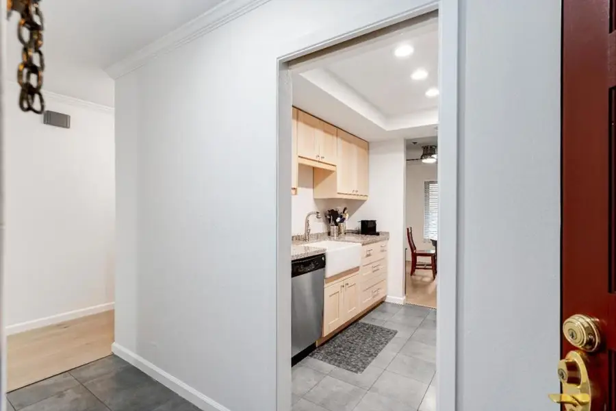 477 Lassen Street #6, Los Altos, CA 94022 - #2