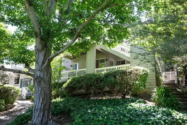 699 Manresa Lane, Los Altos, CA 94022