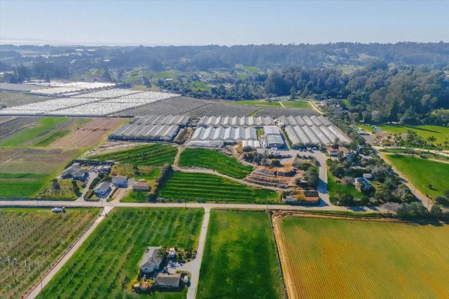 371 Calabasas Road, Watsonville, CA 95076 - Image #3