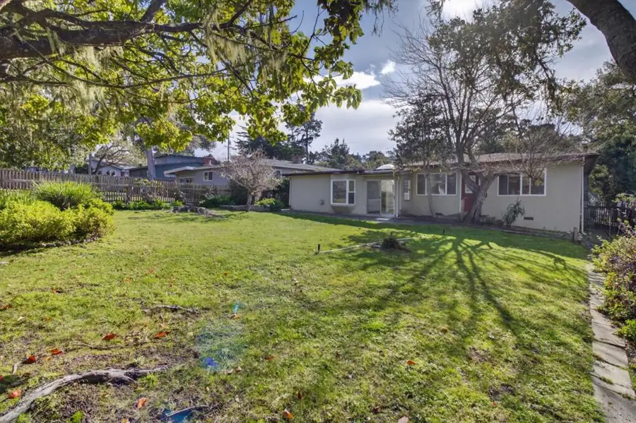 860 Sunset Drive, Pacific Grove, CA 93950 - Image #3