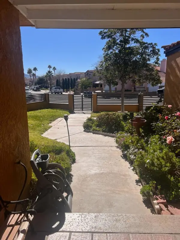 1945 E Avenue R6, Palmdale, CA 93550