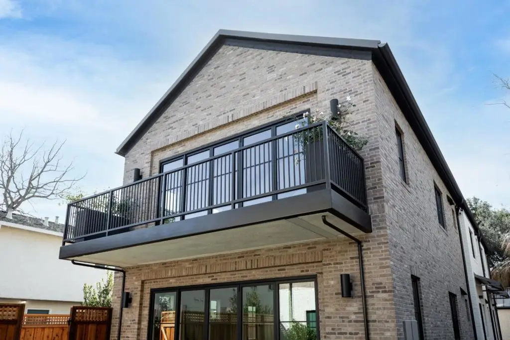 164 Waverley Street, Palo Alto, CA 94301 - Image #1