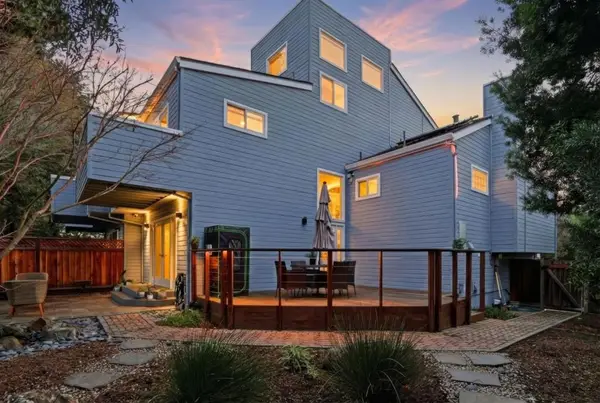 119 Easy Street #7, Mountain View, CA 94043