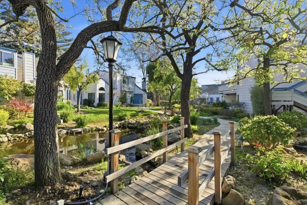 248 Walker Drive #17, Mountain View, CA 94043 - Image #1