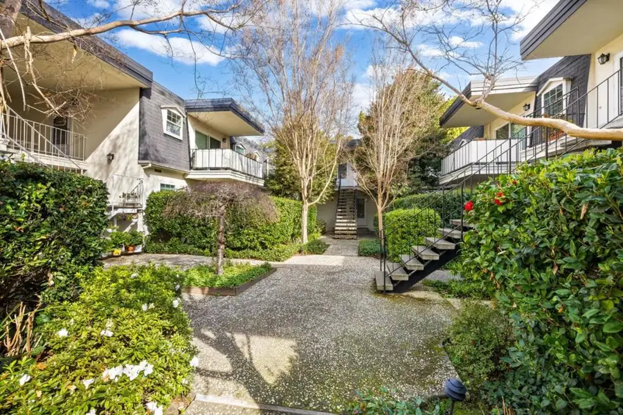 445 Oak Grove Avenue #15, Menlo Park, CA 94025 - #2