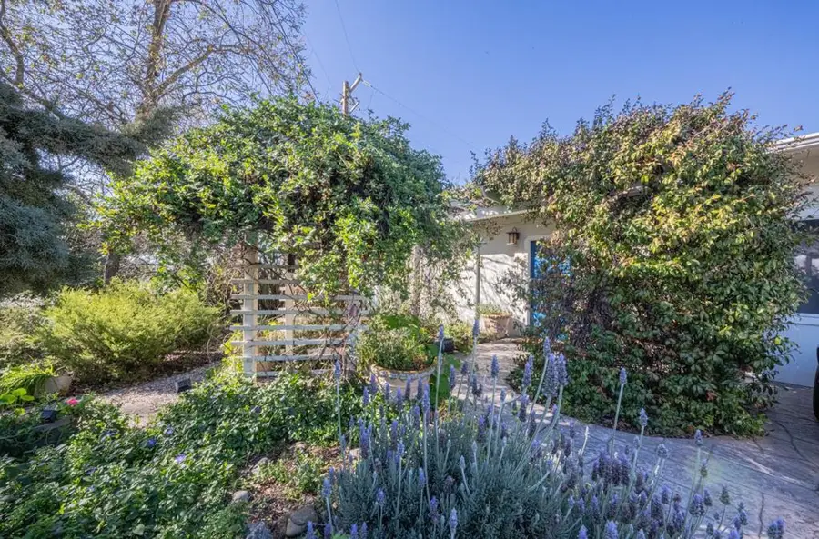 820 Comstock Road, Hollister, CA 95023 - #3