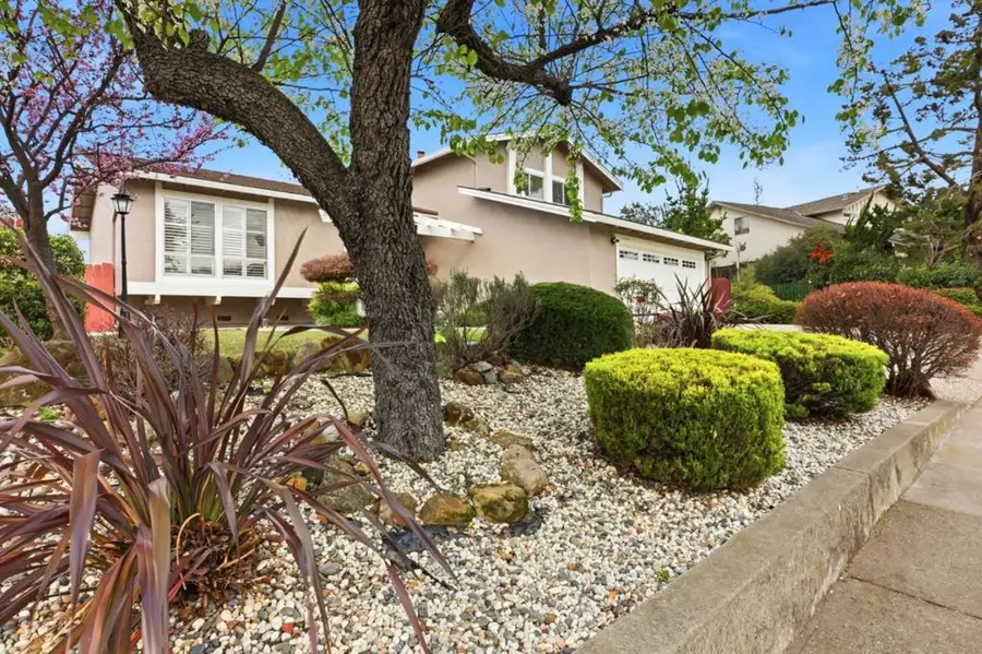 18737 W Cavendish Drive, Castro Valley, CA 94552 - #3