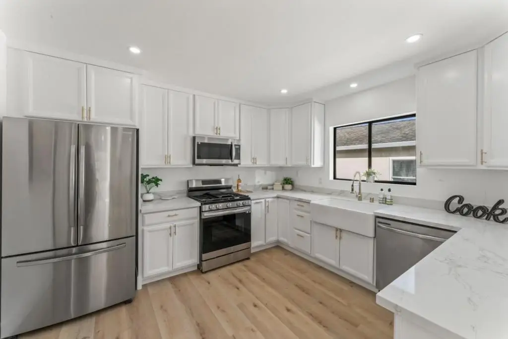 300 Klamath Street, Brisbane, CA 94005 - #1