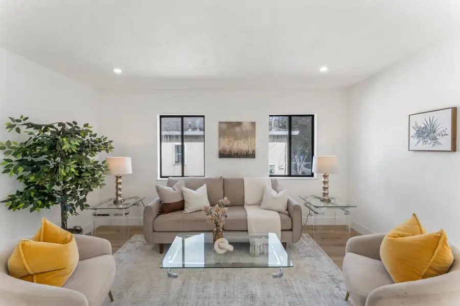 300 Klamath Street, Brisbane, CA 94005 - #2