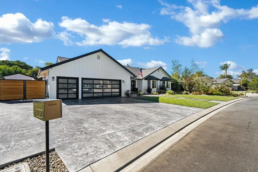 1220 S Ridgemark Drive, Hollister, CA 95023 - #3