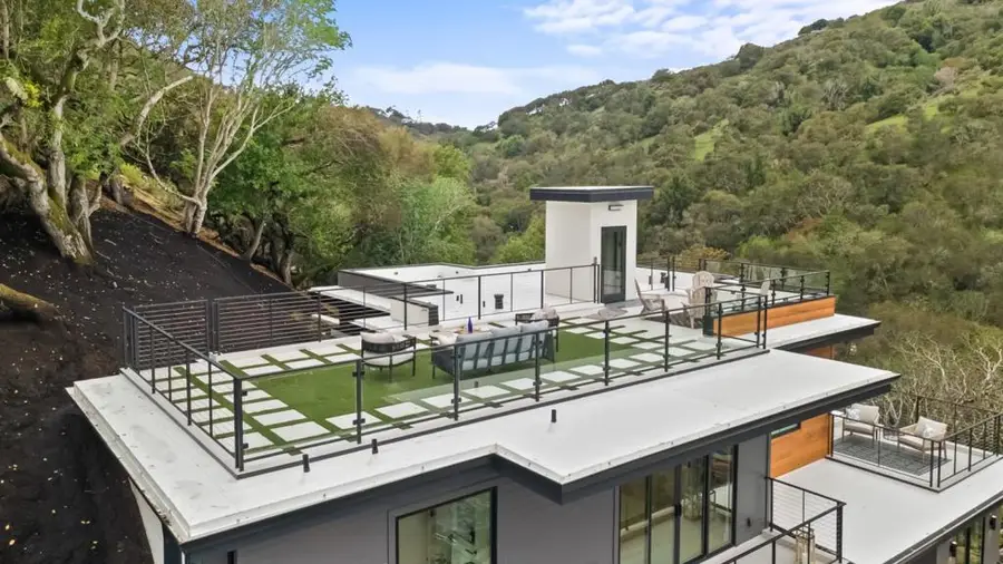 3288 Oak Court, Belmont, CA 94002 - #2