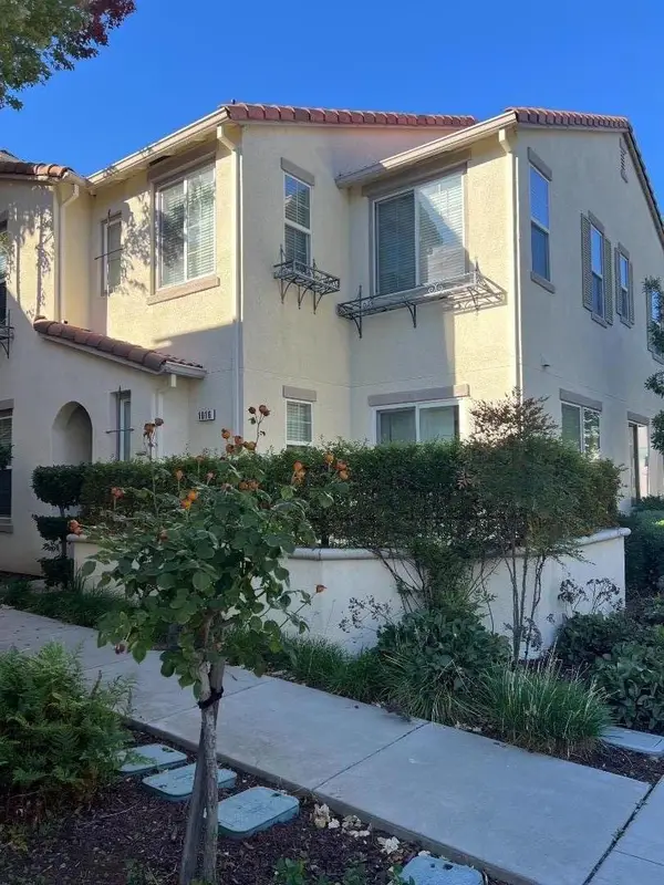 1016 Sallie Lane, Tracy, CA 95376