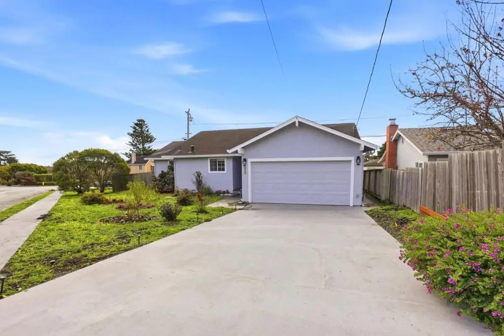 423 Montecito Avenue, El Granada, CA 94018 - #1