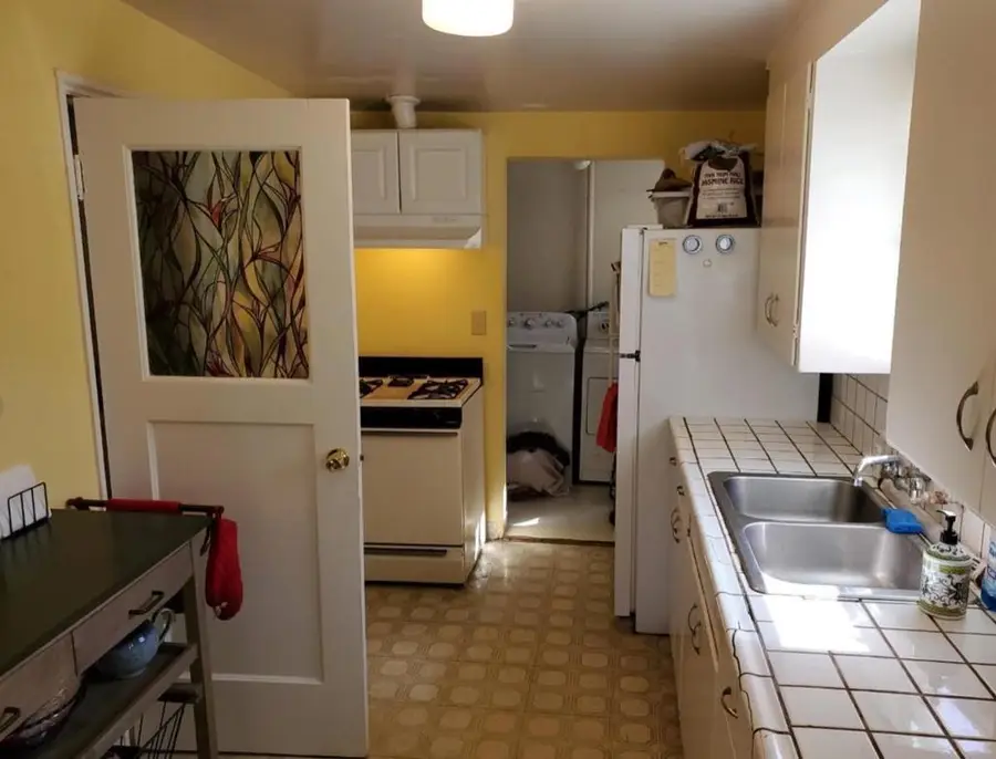 321 Hawthorne Street, Salinas, CA 93901 - #3