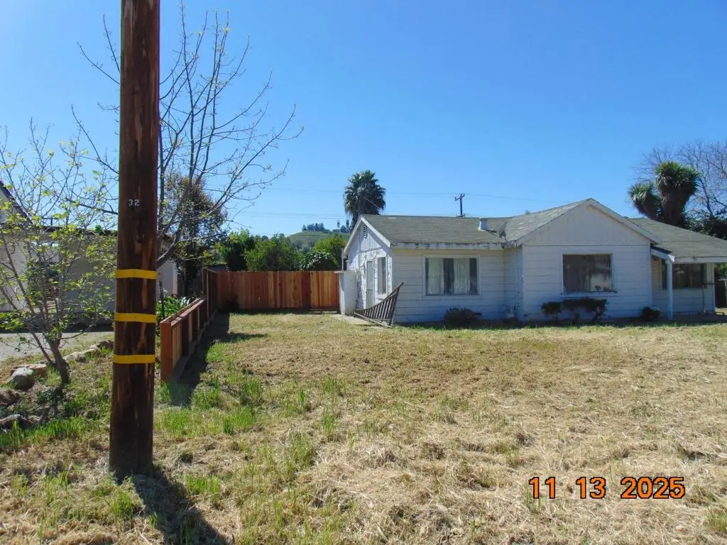 3090 Airline Highway, Hollister, CA 95023 - #1