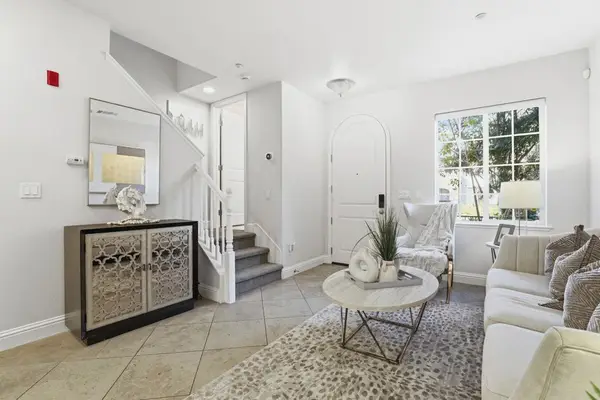 580 De Guigne Drive, Sunnyvale, CA 94085