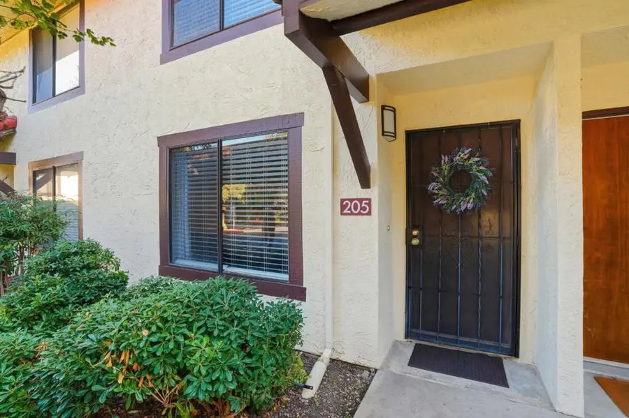 205 Del Valle Cir, El Sobrante, CA 94803 - #3