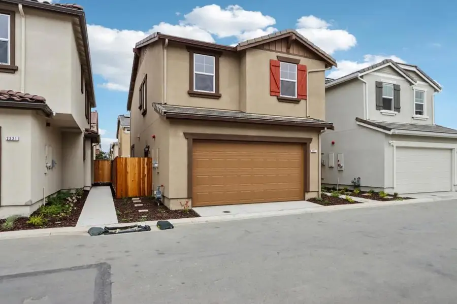 2211 Daisy Drive, Hollister, CA 95023 - #2