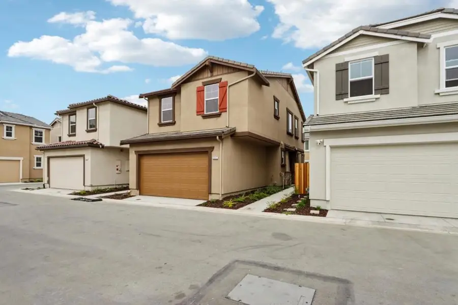 2211 Daisy Drive, Hollister, CA 95023 - #3