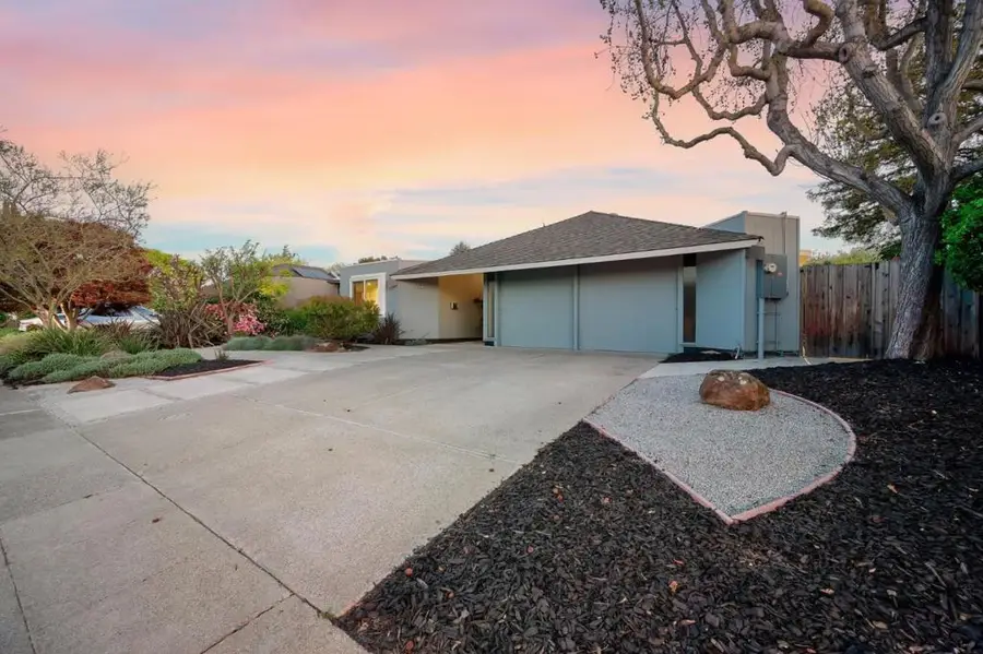 943 Trophy Drive, Mountain View, CA 94040 - #3