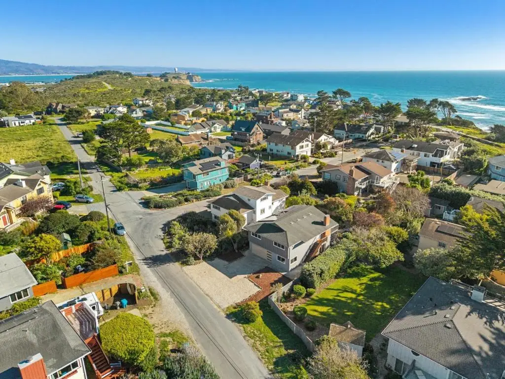 846 San Ramon Avenue, Moss Beach, CA 94038 - #1