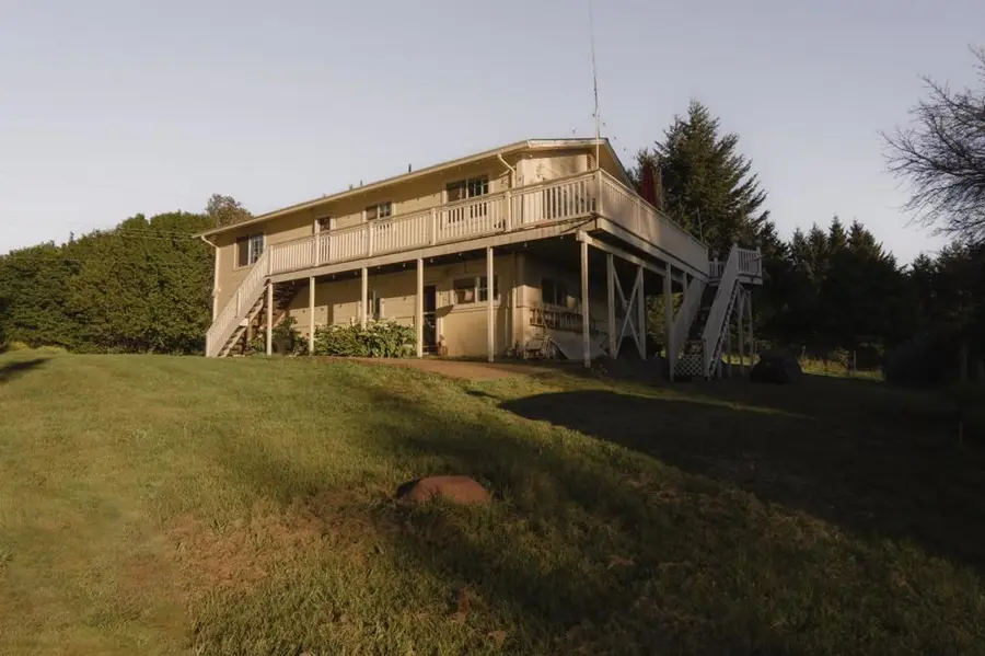 520 Redwood Road, Whitethorn, CA 95589 - #3