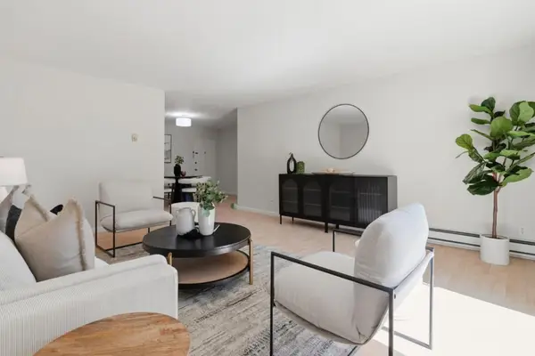 1031 Crestview Drive #305, Mountain View, CA 94040