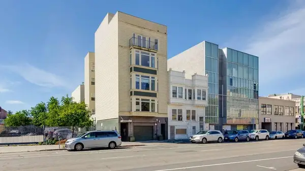275 9th Street #3, Oakland, CA 94607