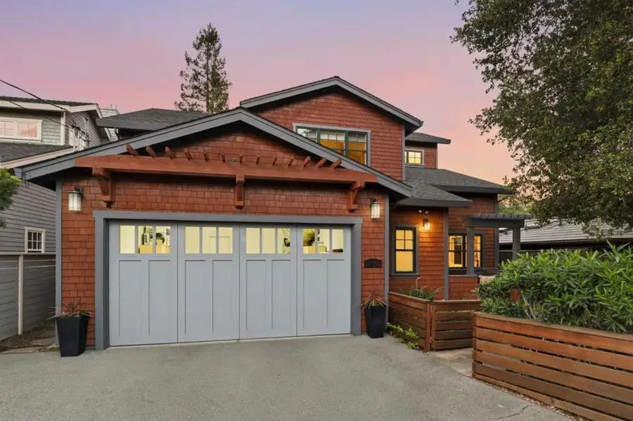 2067 Santa Cruz Avenue, Menlo Park, CA 94025 - #2