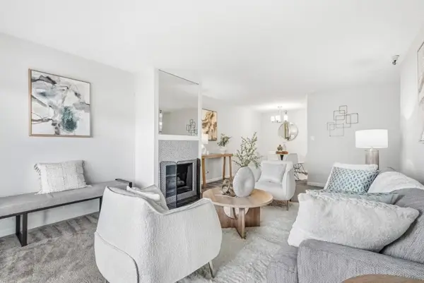 400 Ortega Avenue #216, Mountain View, CA 94040