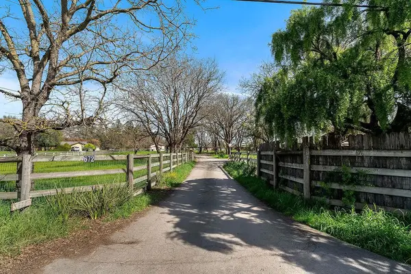 672 Irwin Lane, Santa Rosa, CA 95401