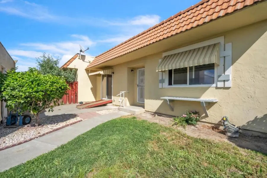 636 Yellowstone, Vacaville, CA 95687 - #2