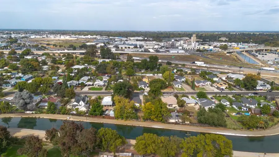 409 Laurel Avenue, Modesto, CA 95351 - #2