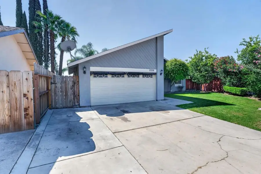 2250 Solitude Lane, Turlock, CA 95380 - #2