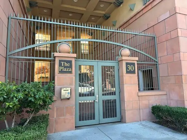 30 E Julian Street #206, San Jose, CA 95112