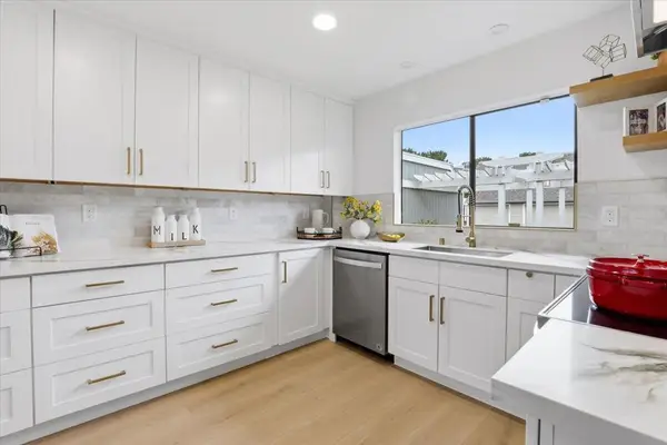 812 Ram Lane, Foster City, CA 94404