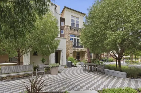 302 Cherokee Loop, Mountain View, CA 94043