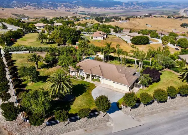 303 Taryn Court, Hollister, CA 95023