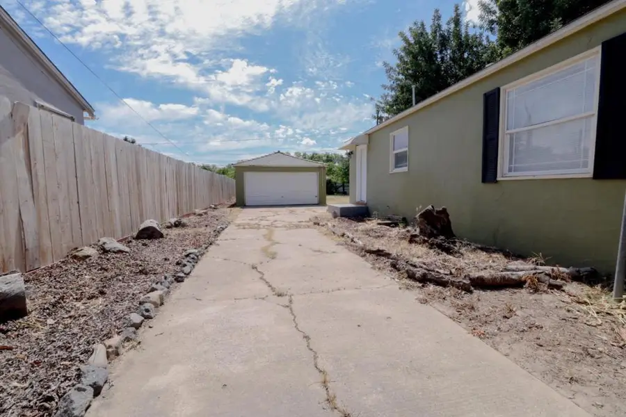 360 E 19th Street, Merced, CA 95340 - #2