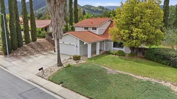 228 Mountaire Parkway, Clayton, CA 94517