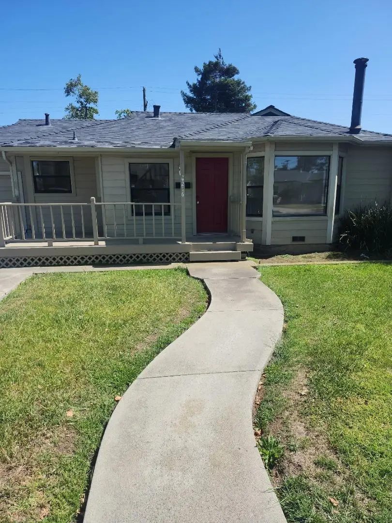 216 Toyon Avenue, Salinas, CA 93906 - #1
