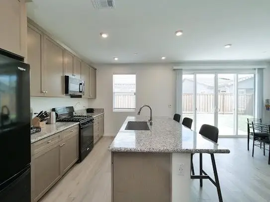 571 Pleasant Drive, Lathrop, CA 95330 - #3