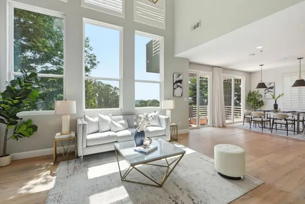 8265 Skyline Circle, Oakland, CA 94605