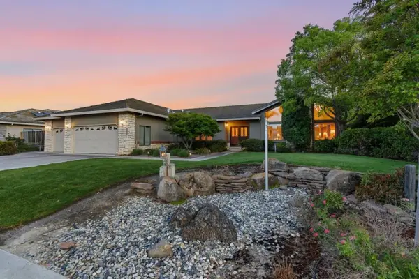 1290 Sonnys Way, Hollister, CA 95023