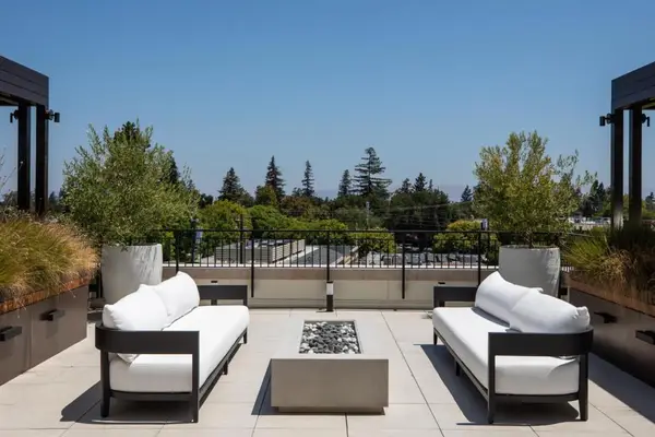 450 First #106, Los Altos, CA 94022