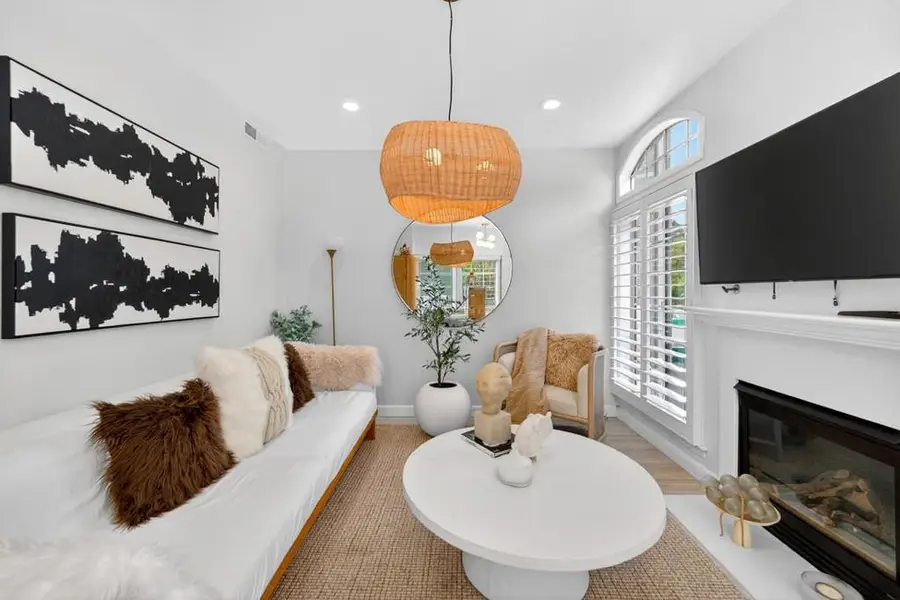 701 Woodside Way #A, San Mateo, CA 94401 - #2