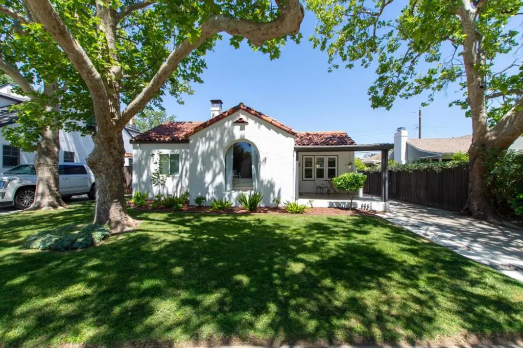 2265 10th Avenue, Sacramento, CA 95818 - #1