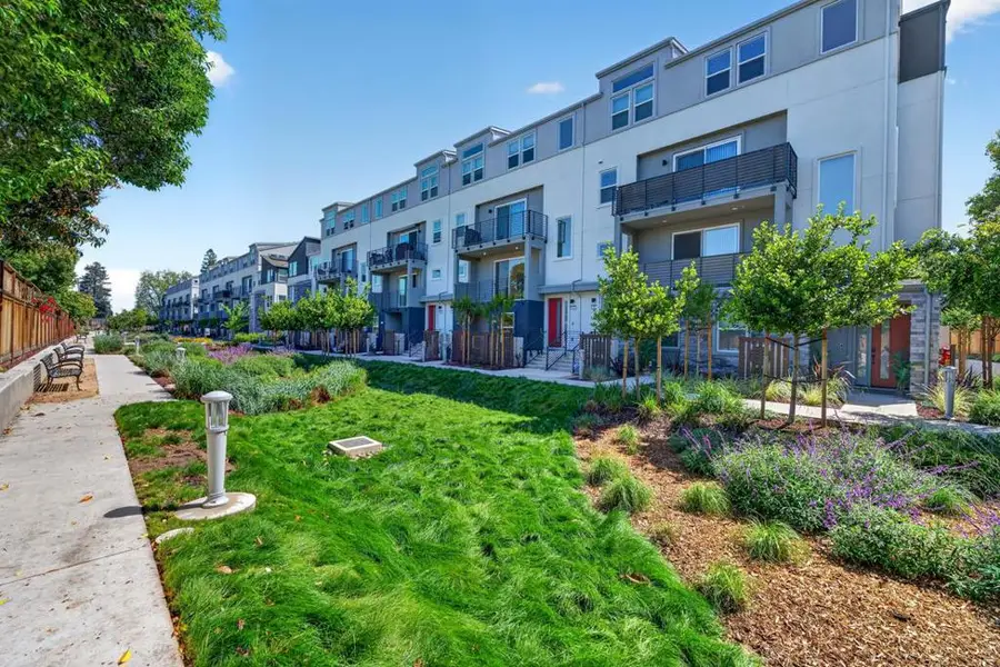 827 Redberry Way, San Jose, CA 95117 - #3