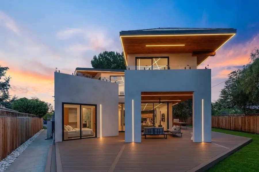 2338 Thompson Court, Mountain View, CA 94043 - #2